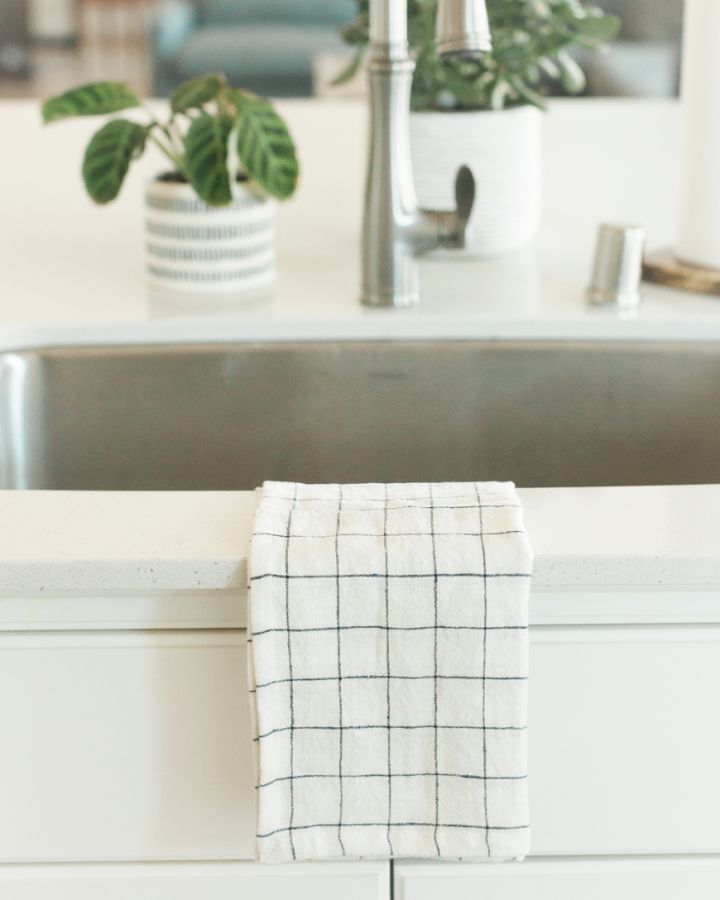 bath hand towels, bathroom hand towels, hand towels for bathroom, linen tea towels wholesale, pretty bathroom hand towels